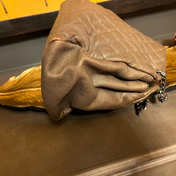 CHANEL BEAUTIFUL VINTAGE BAG - Picture 7 of 10